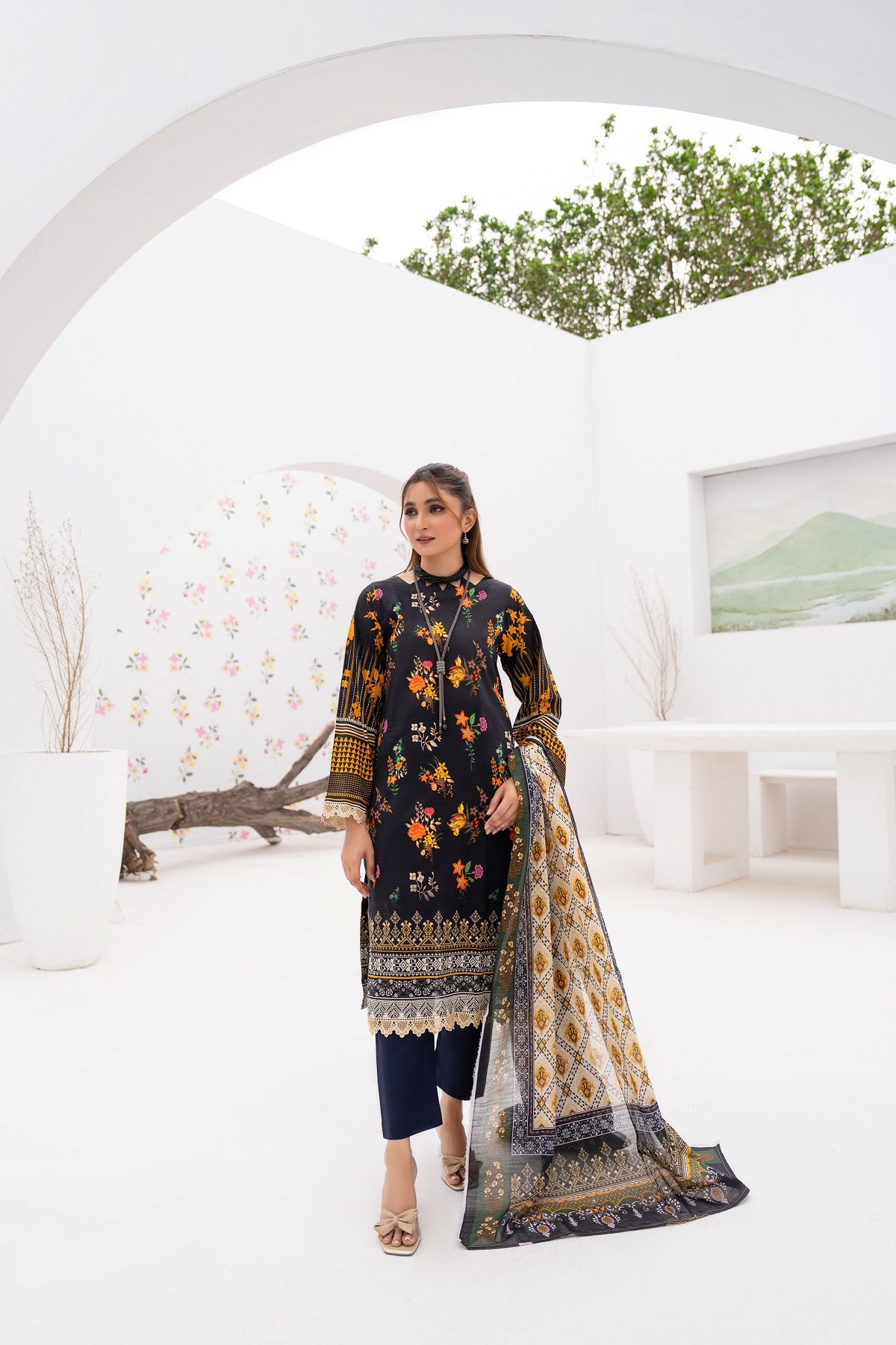 Gull-e-Noor MFDS-D4-GN-3P-09 Slub Lawn Three Piece